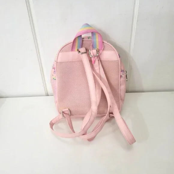 Miss Gwen's OMG Accessories Pink Floral Heart Love Backpack - Picture 3 of 6